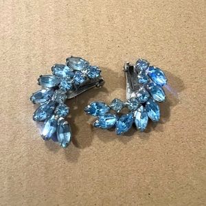 Gorgeous baby blue vintage earrings